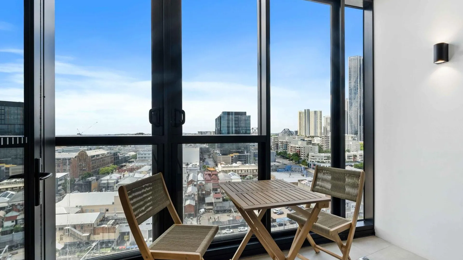 דירה בריסביין Modern 1Br Apt With Gym Pool & Wifi